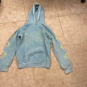 Pacsun hoodie with suns around it